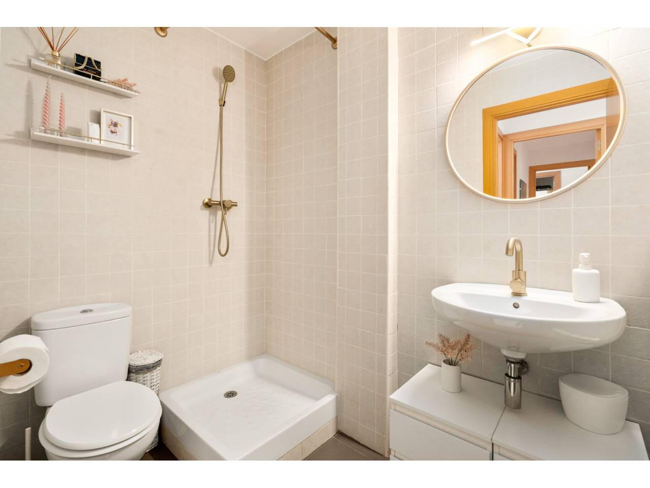 casa-adosada en terrassa · roc-blanc 299000.00€