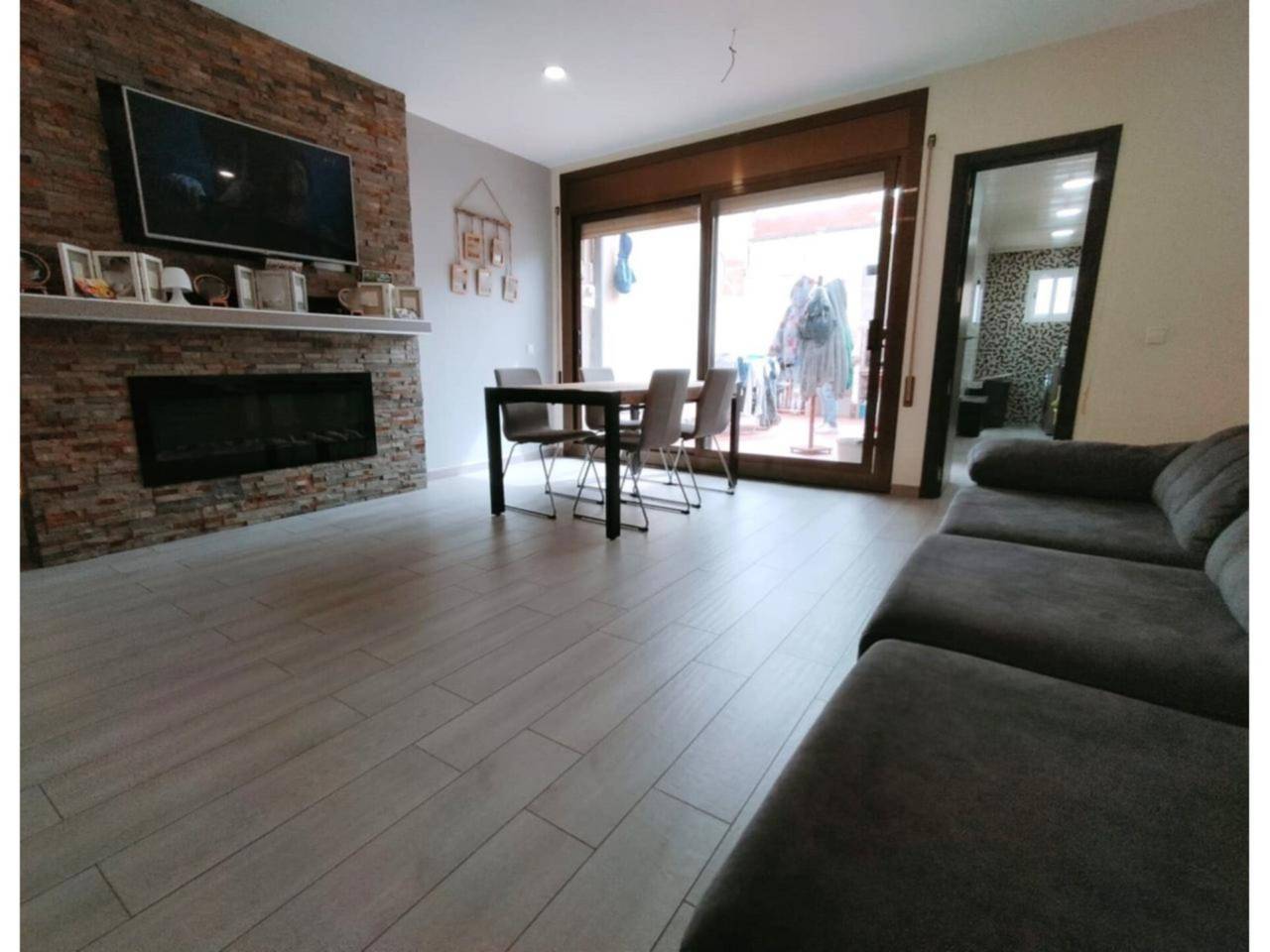 casa-adosada en terrassa · la-maurina 259000.00€
