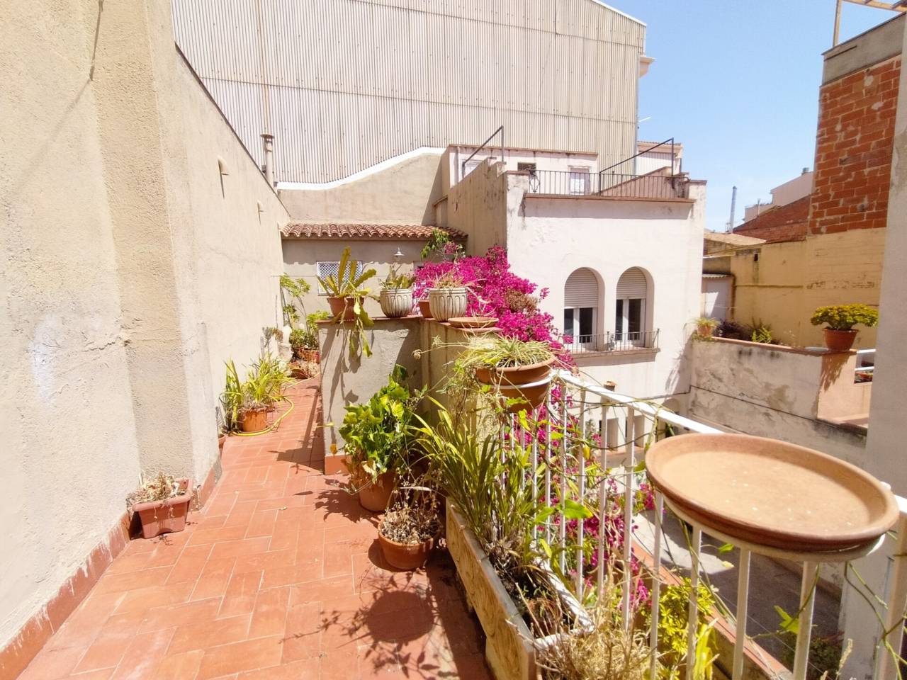 chalet-adosado en terrassa · ca-n'aurell 382000.00€