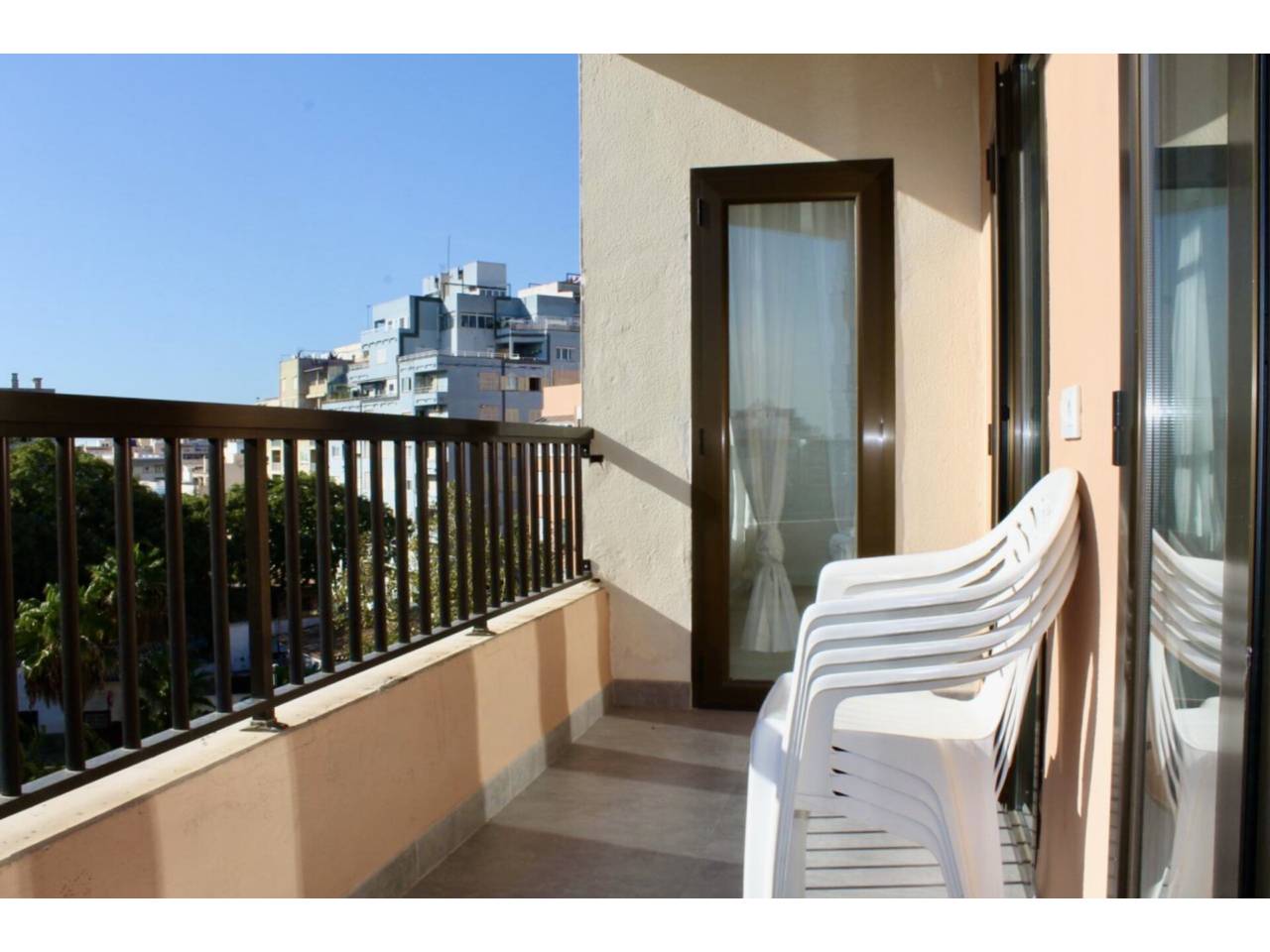 pisos en palma-de-mallorca · es-camp-d'en-serralta 2100.00€