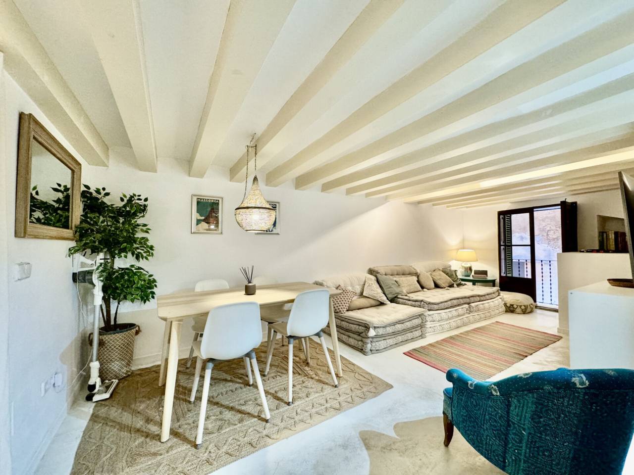 pisos en palma-de-mallorca · la-llotja-born 1300.00€
