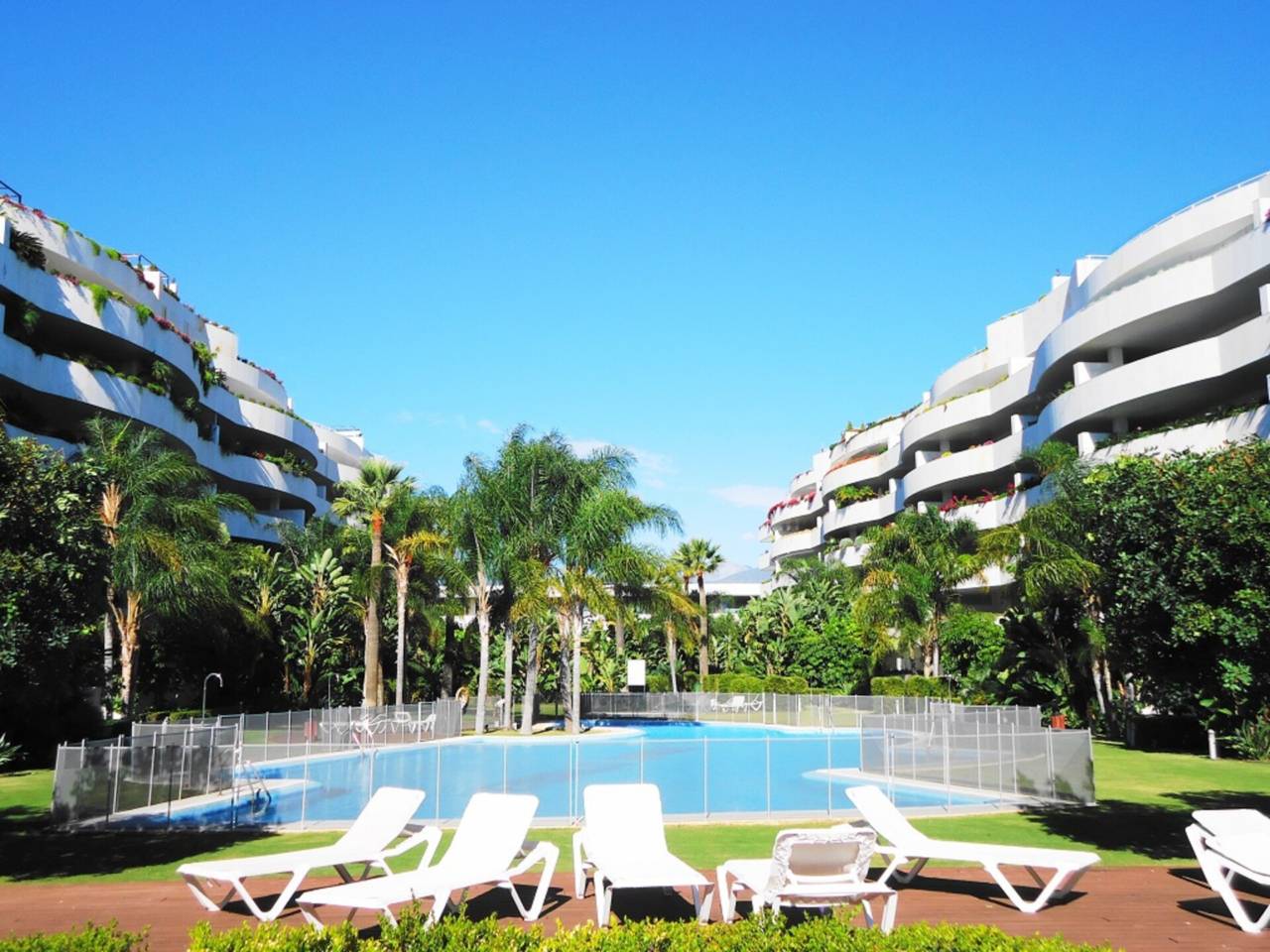 pisos en marbella · puerto-banus 3900.00€