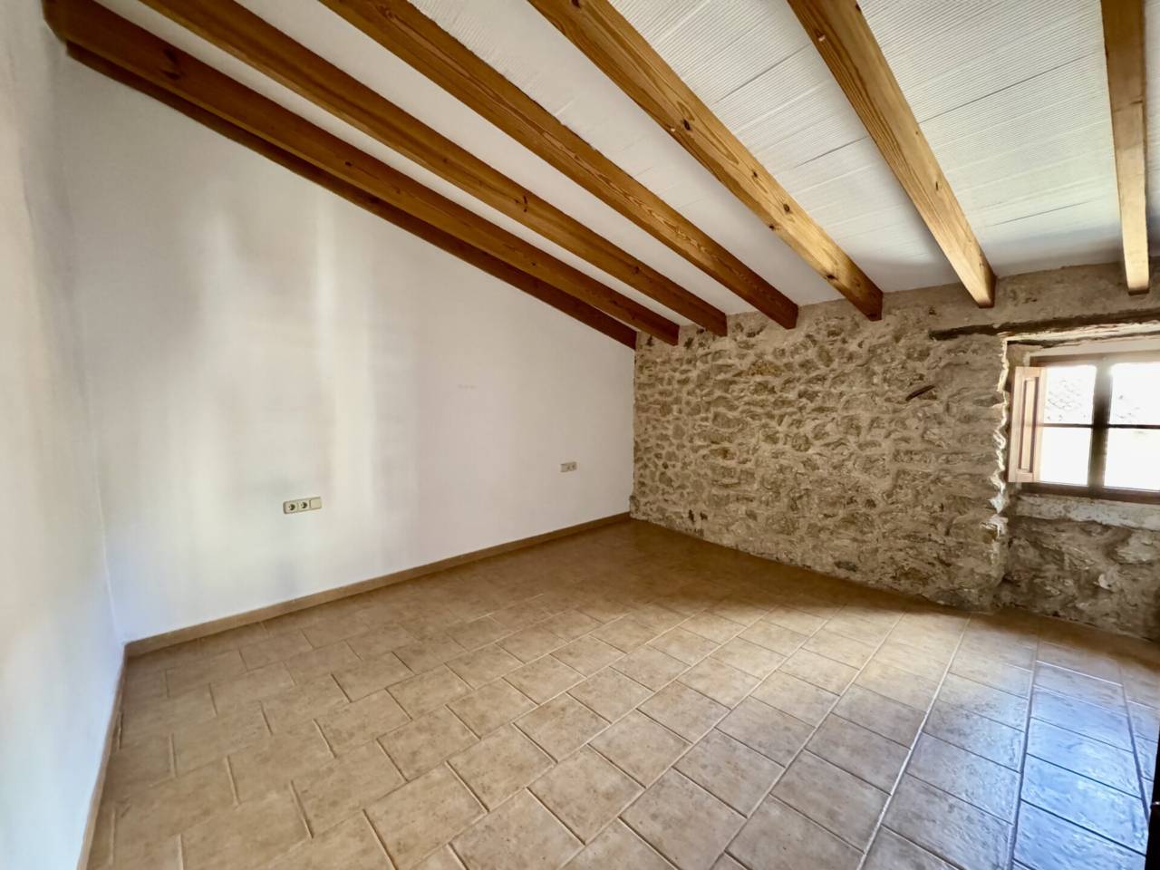 casa en alaro · alaro 2000.00€