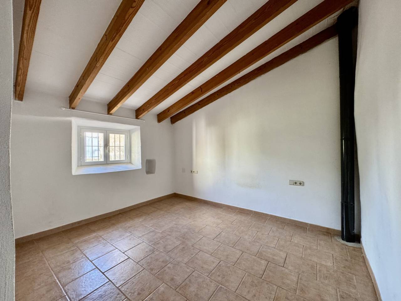 casa en alaro · alaro 2000.00€