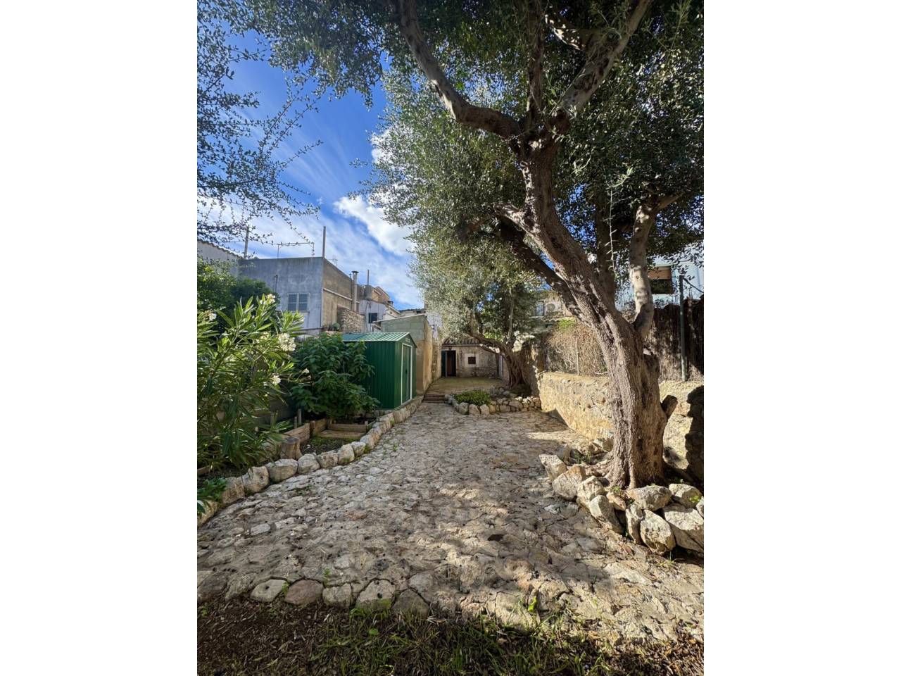 casa en alaro · alaro 2000.00€