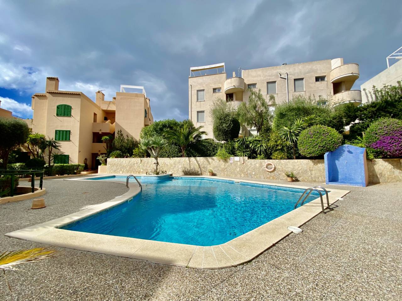 chalet-adosado en andratx · el-camp-de-mar 2200.00€