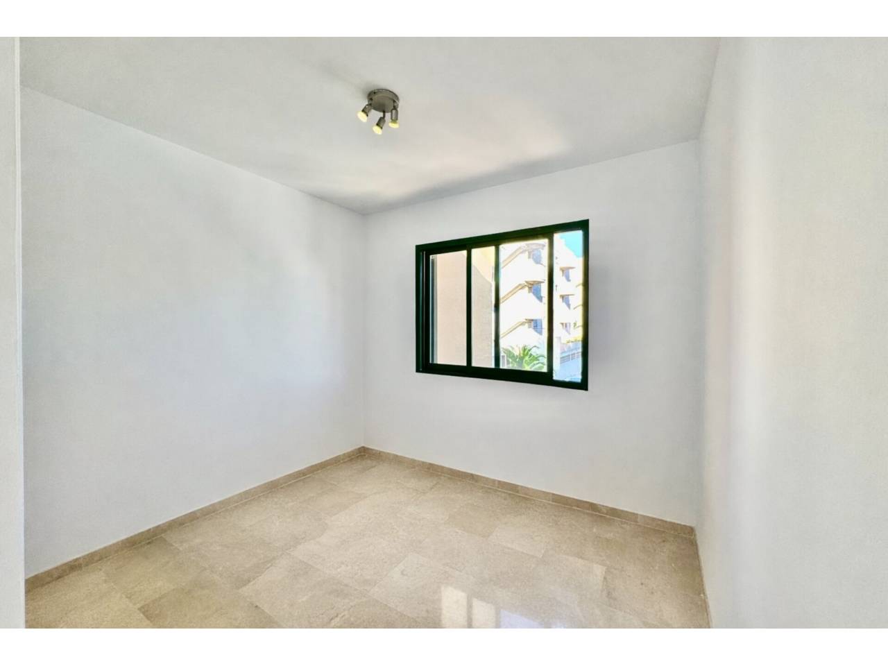 chalet-adosado en andratx · el-camp-de-mar 2200.00€