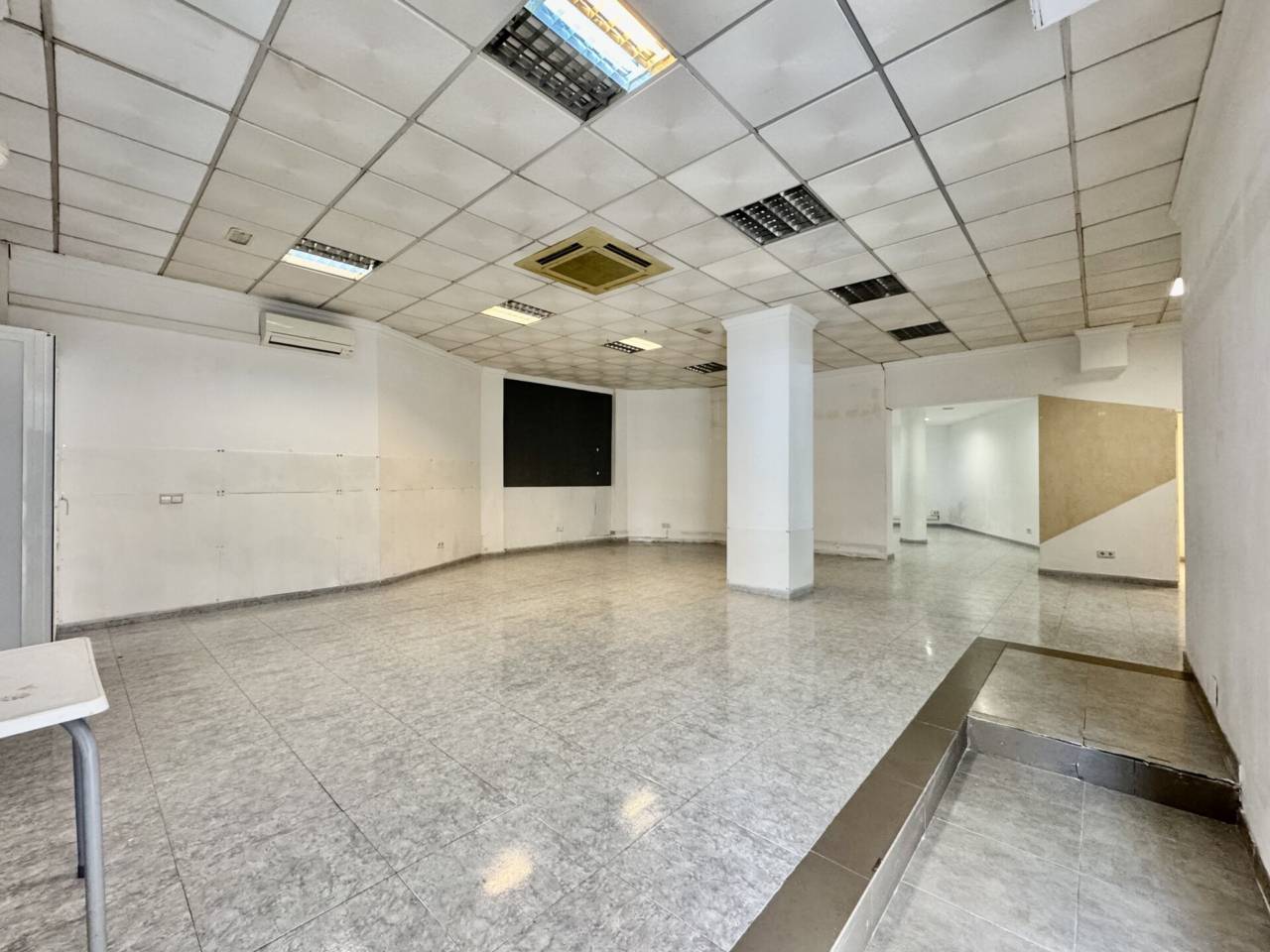 locales-comerciales en palma-de-mallorca · passeig-maritim 1500.00€