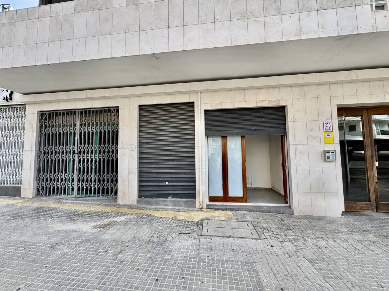 locales-comerciales en palma-de-mallorca · passeig-maritim 1500.00€