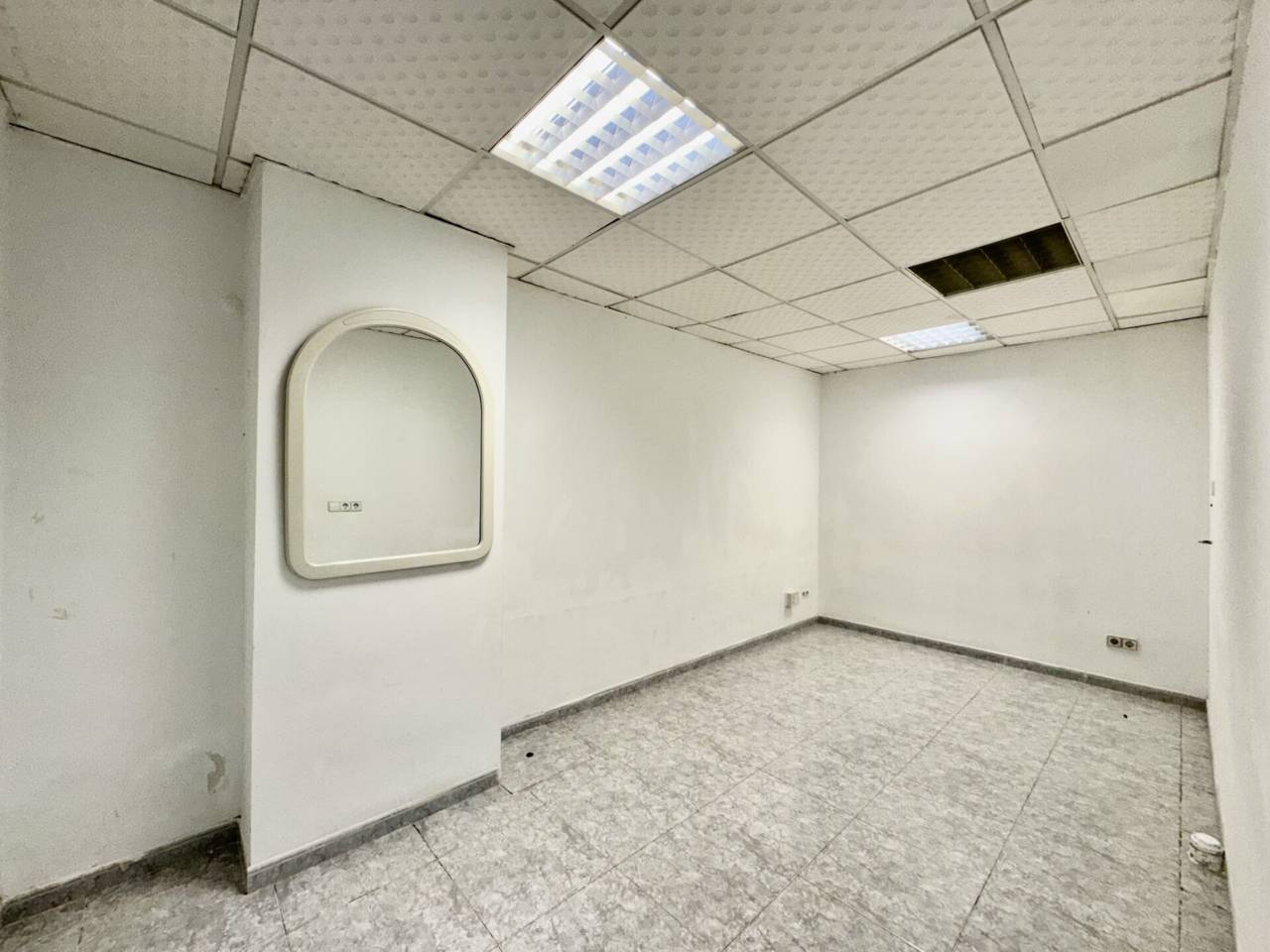 locales-comerciales en palma-de-mallorca · passeig-maritim 1500.00€