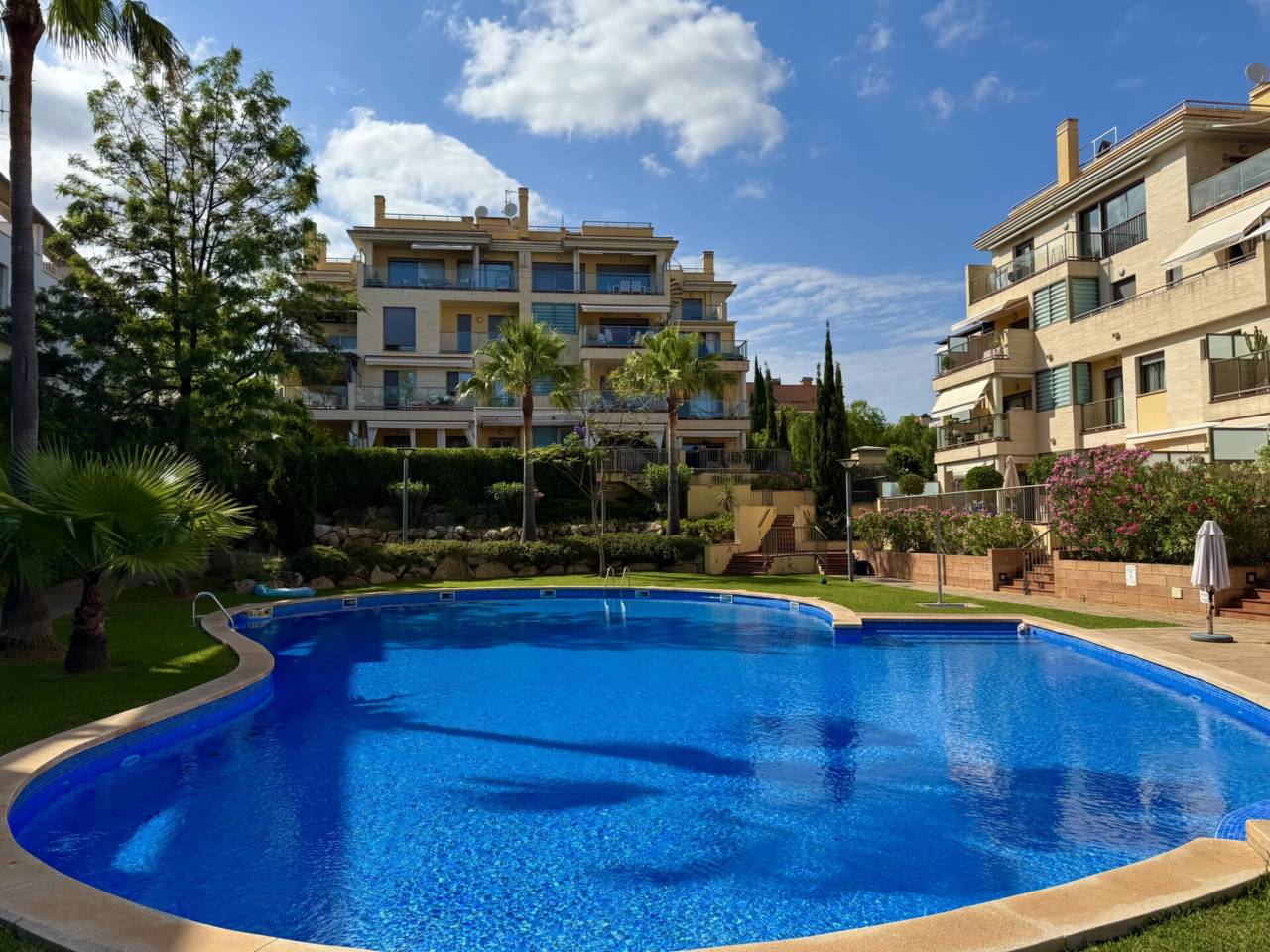 pisos en palma-de-mallorca · son-rapinya-los-almendros 2150.00€