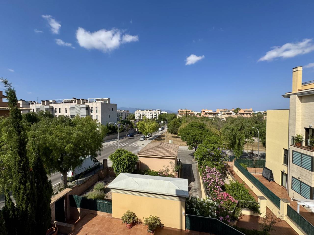 pisos en palma-de-mallorca · son-rapinya-los-almendros 2150.00€