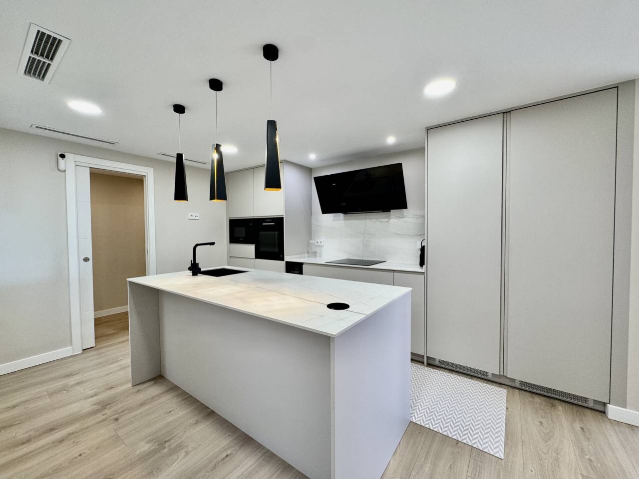 pisos en palma-de-mallorca · marques-de-la-fontsanta 2050.00€