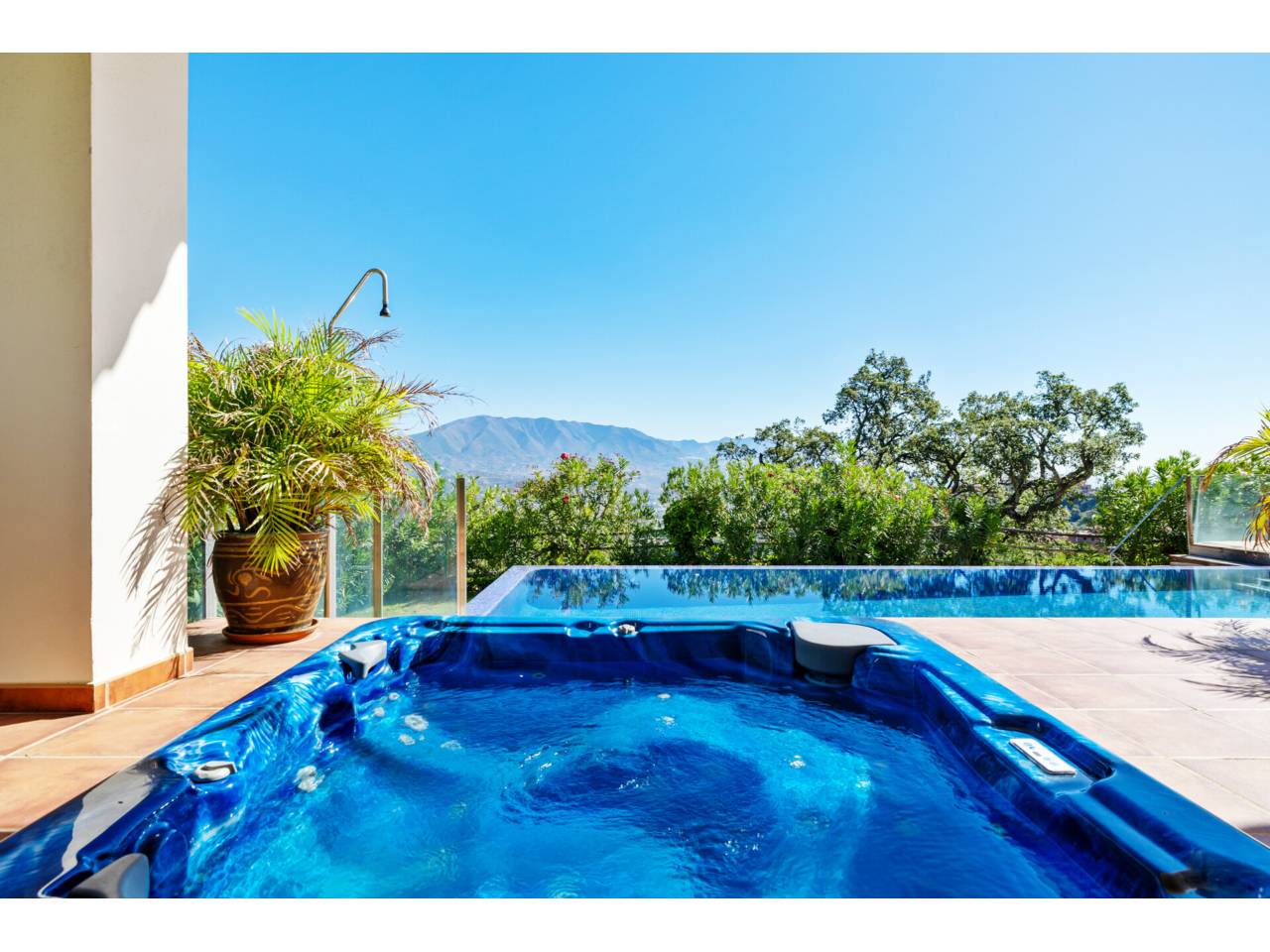 casa en ojen · ojen 2100000.00€