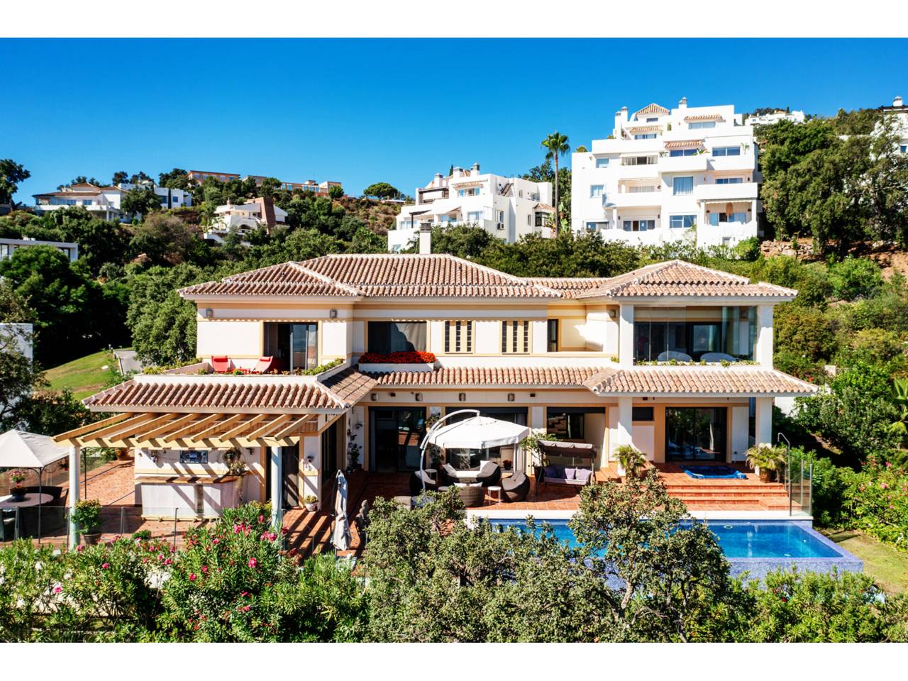 casa en ojen · ojen 2100000.00€