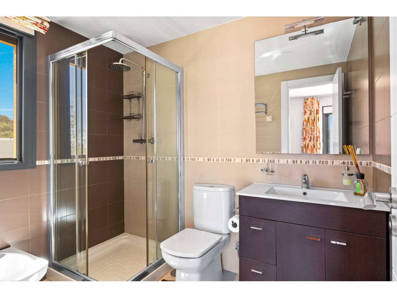 casa en ojen · ojen 2100000.00€