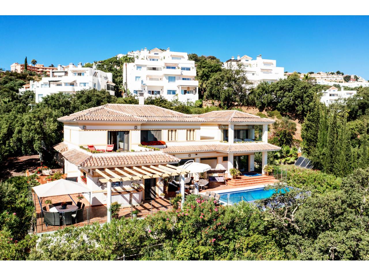 casa en ojen · ojen 2100000.00€