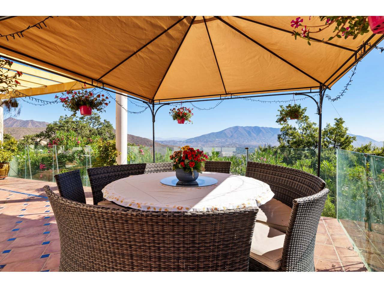 casa en ojen · ojen 2100000.00€