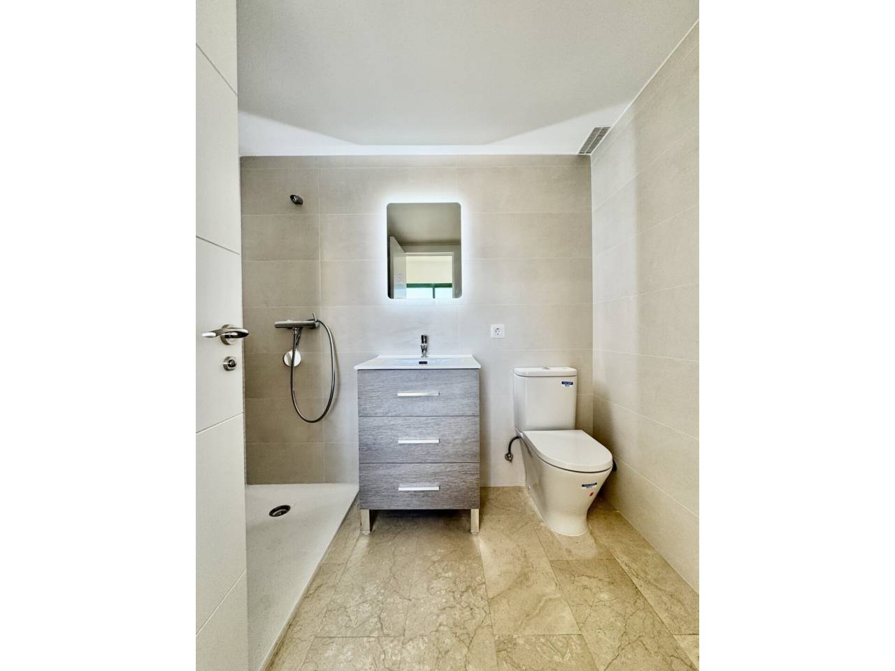 chalet-adosado en andratx · el-camp-de-mar 2095.00€