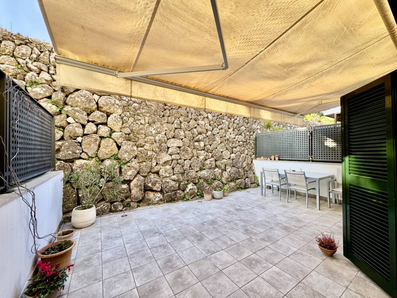 chalet-adosado en bunyola · bunyola 1850.00€