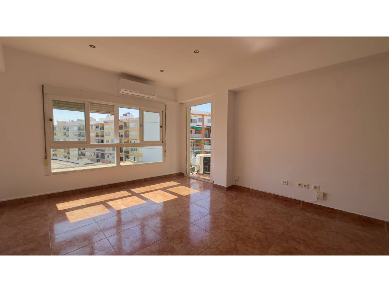 pisos en palma-de-mallorca · es-camp-redo 320000.00€