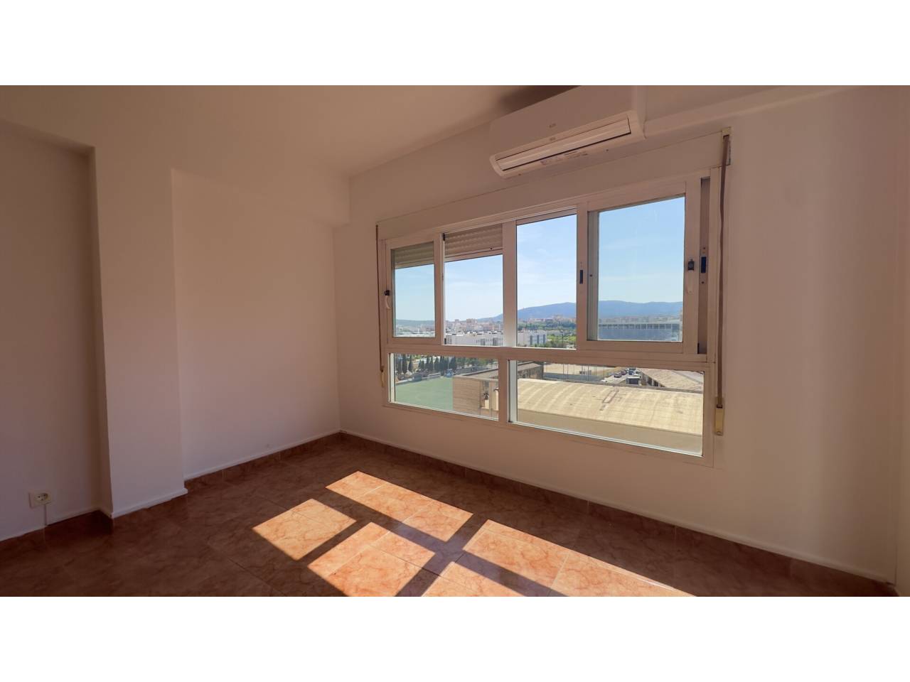 pisos en palma-de-mallorca · es-camp-redo 320000.00€