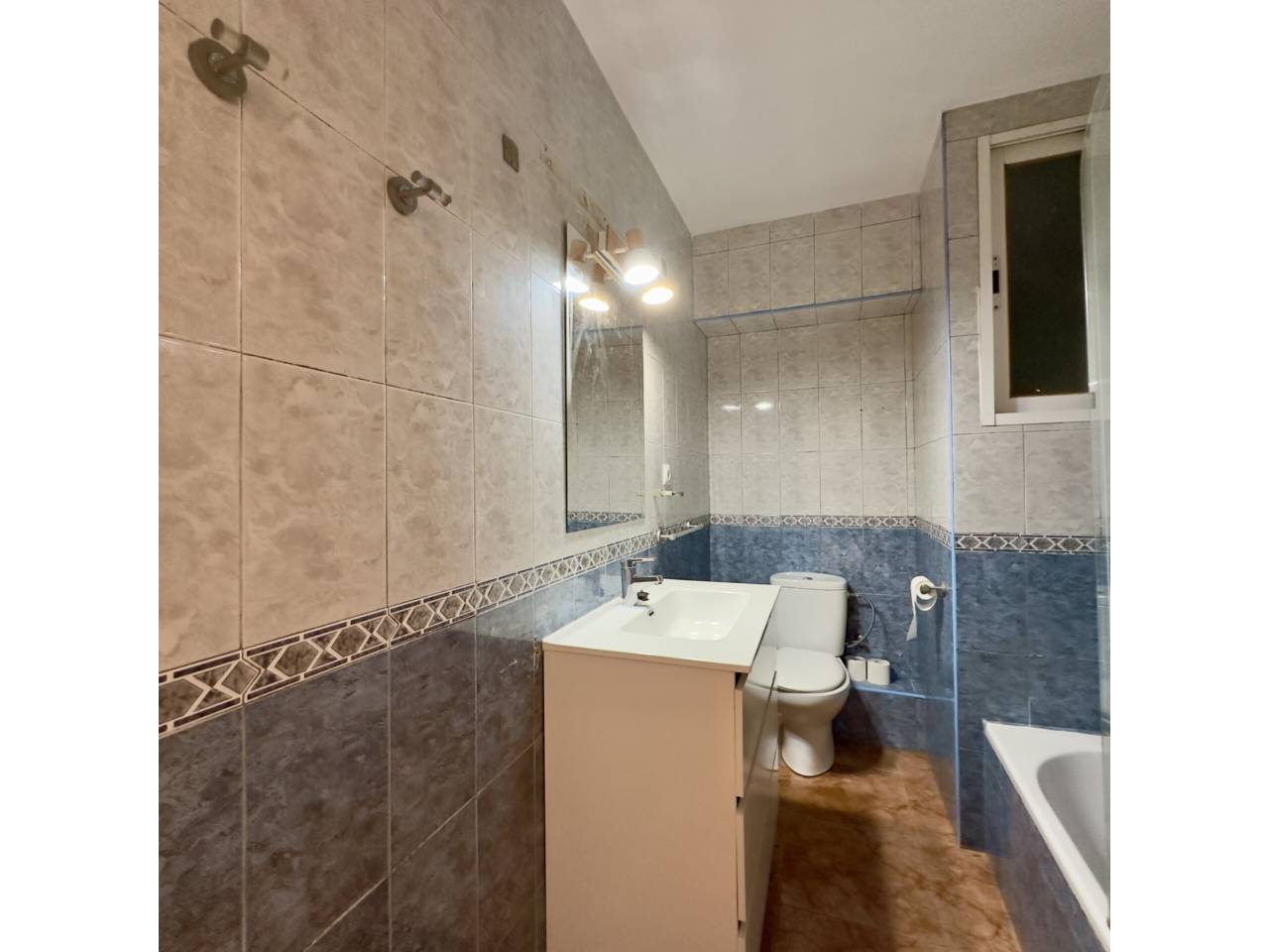 pisos en palma-de-mallorca · es-camp-redo 320000.00€