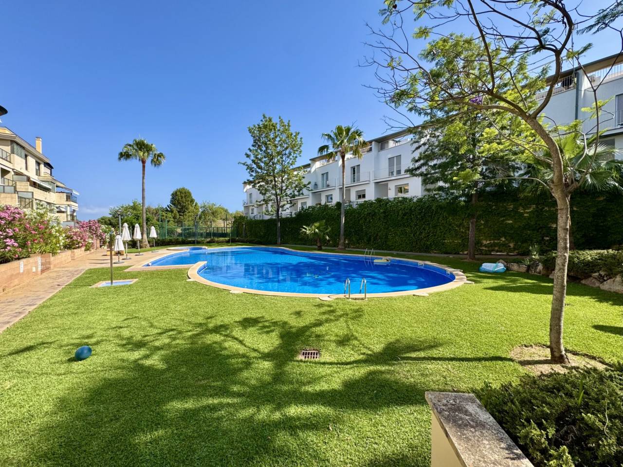 pisos en palma-de-mallorca · son-rapinya-los-almendros 2150.00€