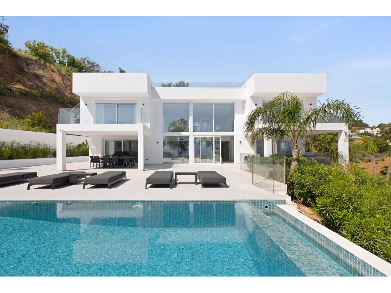 casa-unifamiliar en ojen · ojen 3650000.00€