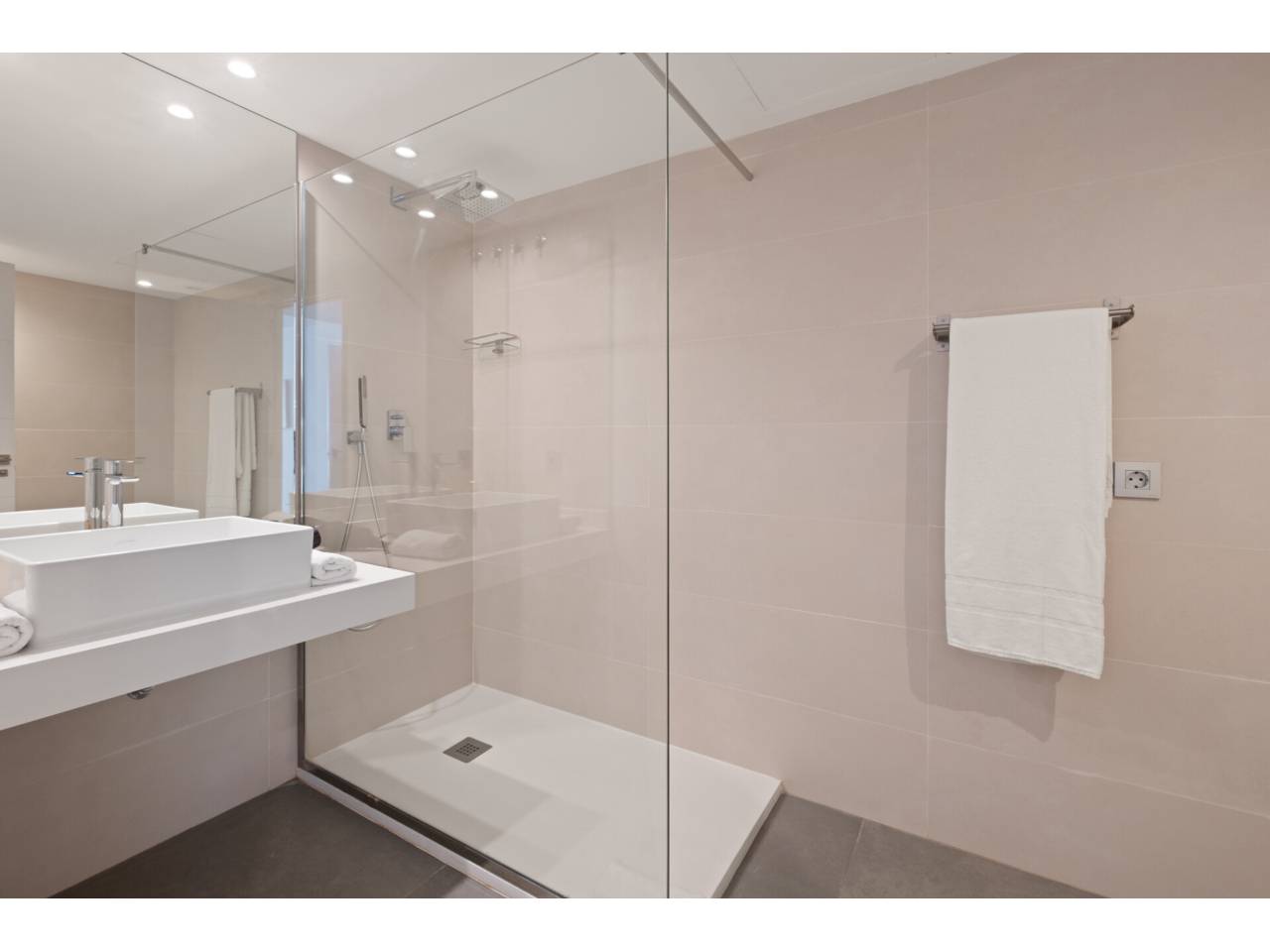 casa-unifamiliar en ojen · ojen 3300000.00€