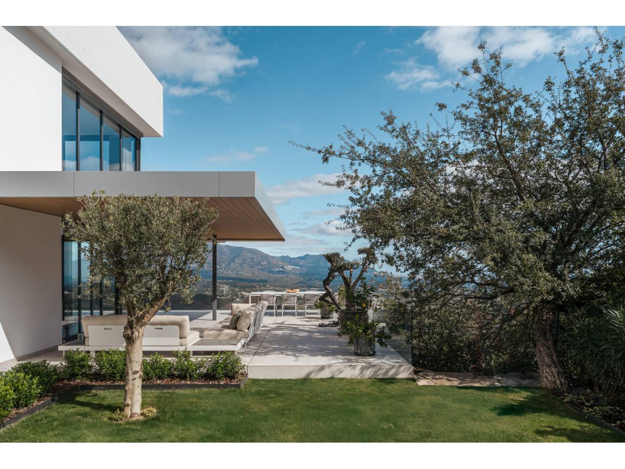 casa-unifamiliar en ojen · ojen 3850000.00€