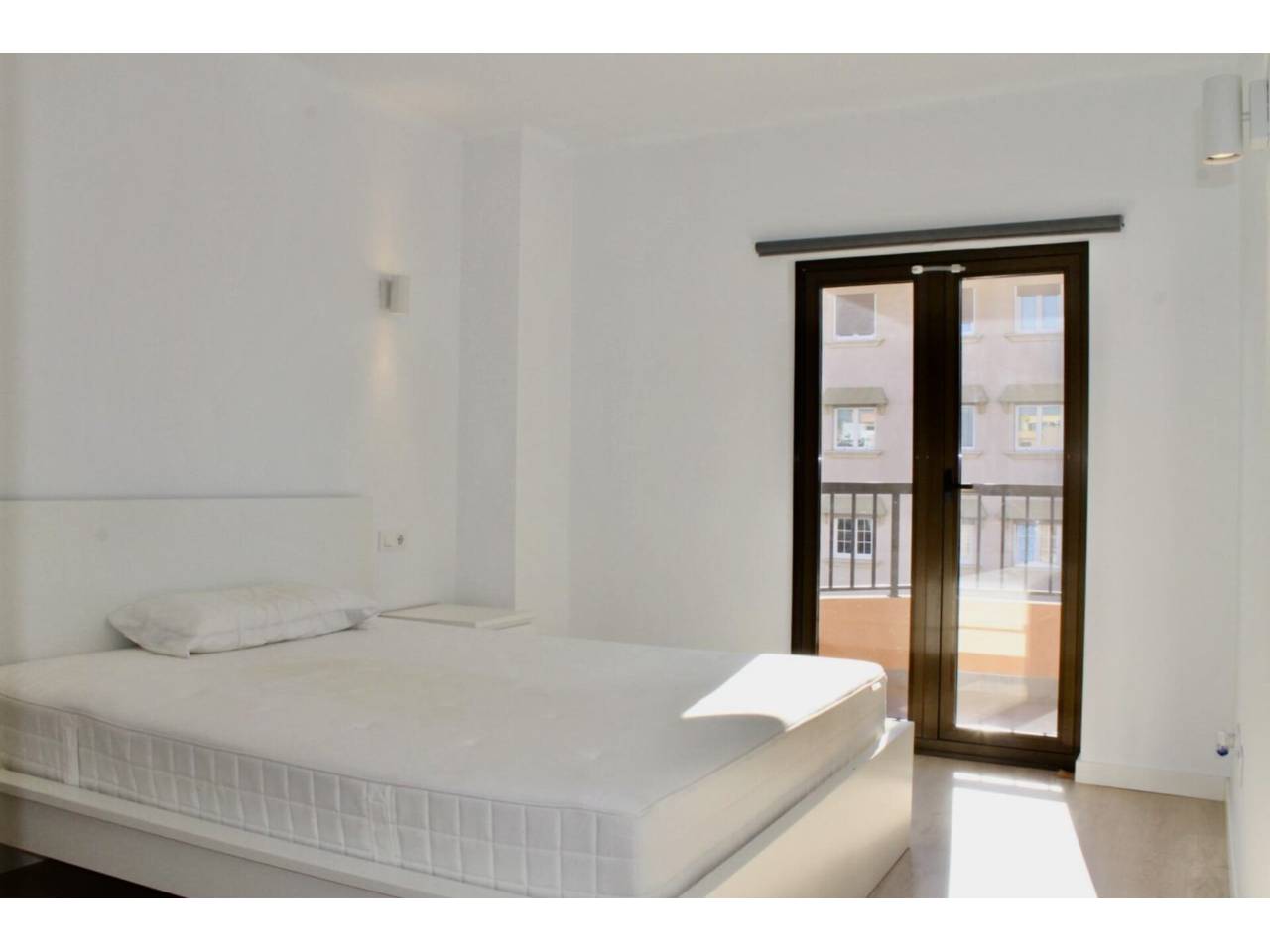 pisos en palma-de-mallorca · es-camp-d'en-serralta 2100.00€