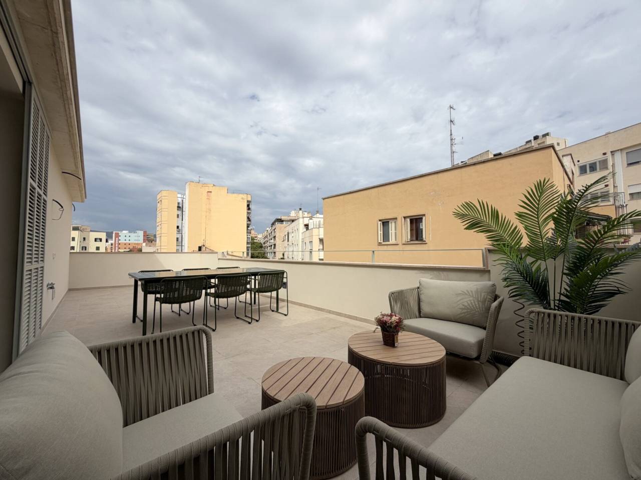casa en palma-de-mallorca · santa-catalina 8900.00€