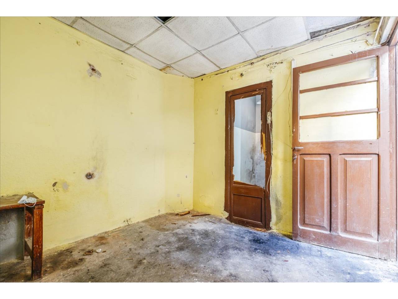 locales-comerciales en barcelona-capital · hostafrancs 199000.00€