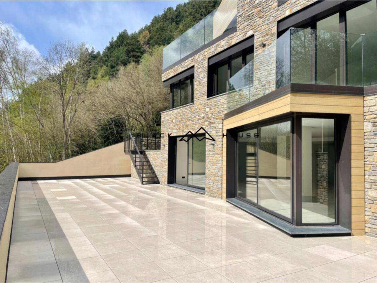 Villa exclusive nouvellement construite à vendre à Ordino