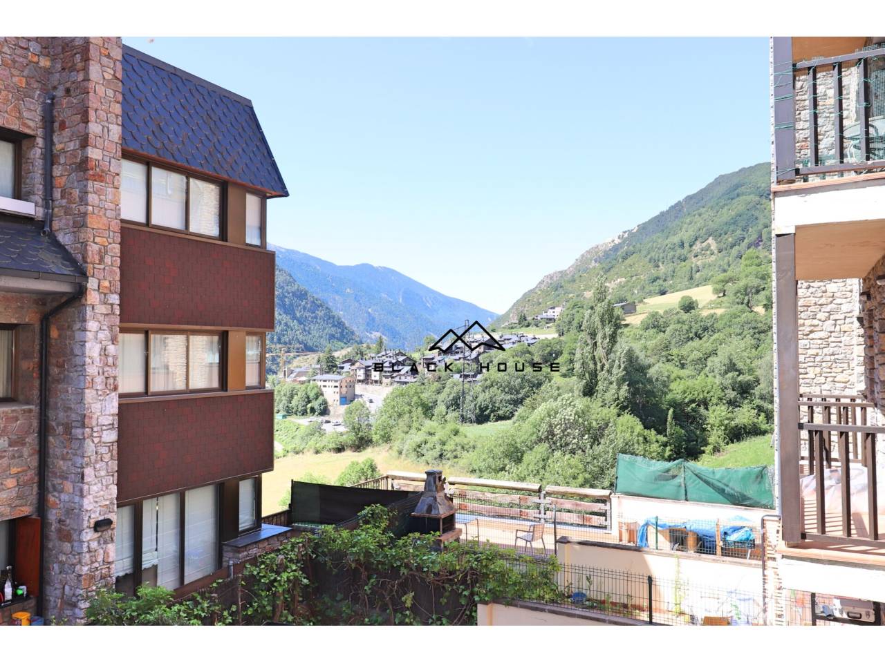 Cozy apartment for sale in Encamp