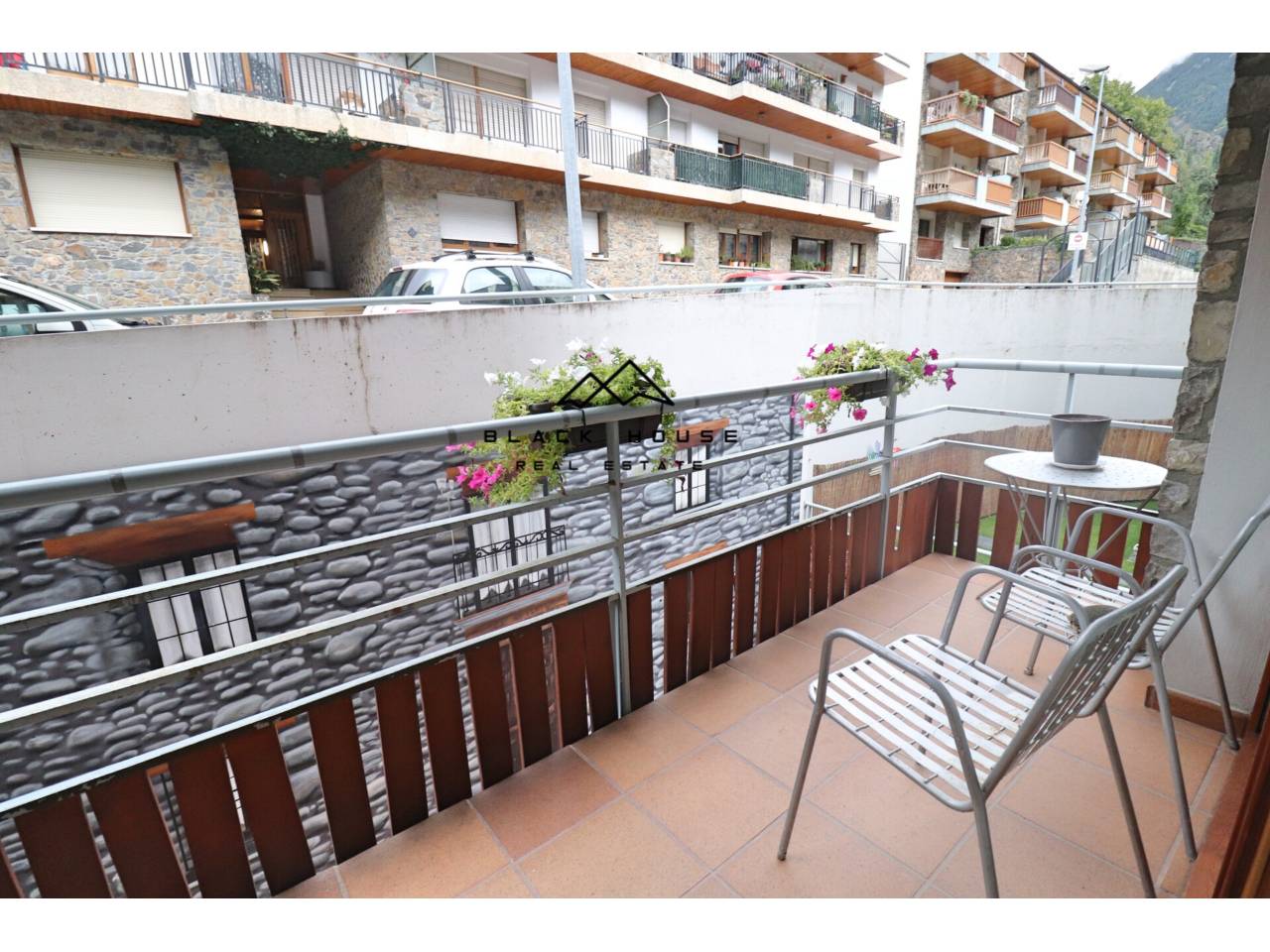 Flat for sale in the center of Encamp