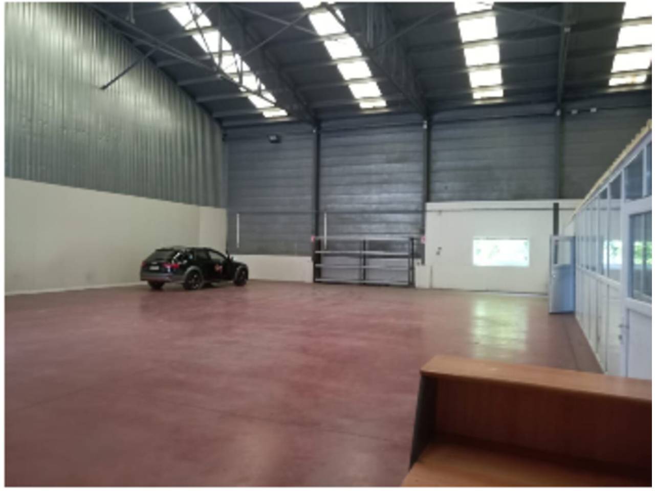 Industrial unit for rent in Aixovall