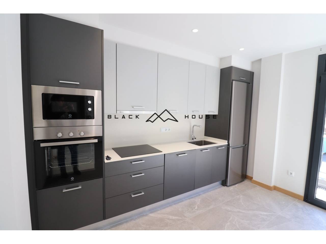 Newly built rental apartment located in the center of Andorra la Vella.