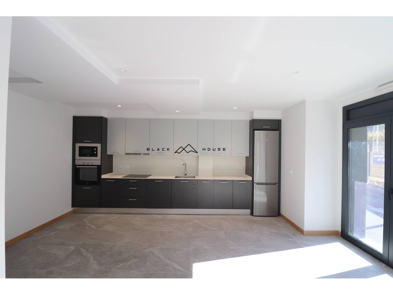 Newly built rental apartment located in the center of Andorra la Vella.