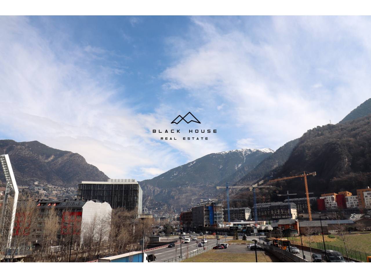 Pis de lloguer de nova construcció ubicat al centre d'Andorra la Vella. 