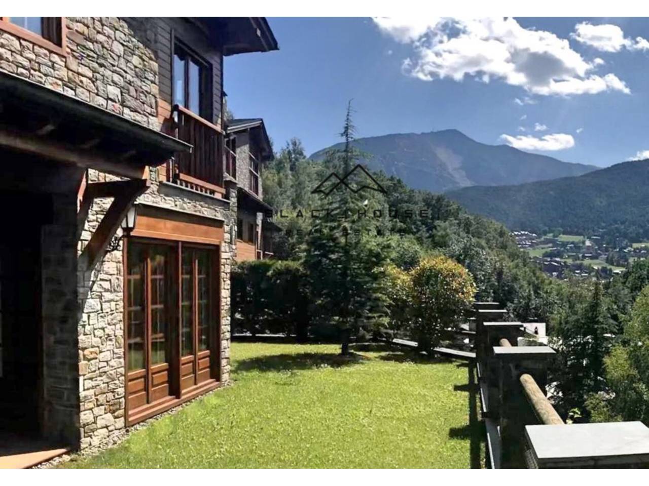 Villa for sale in La Massana