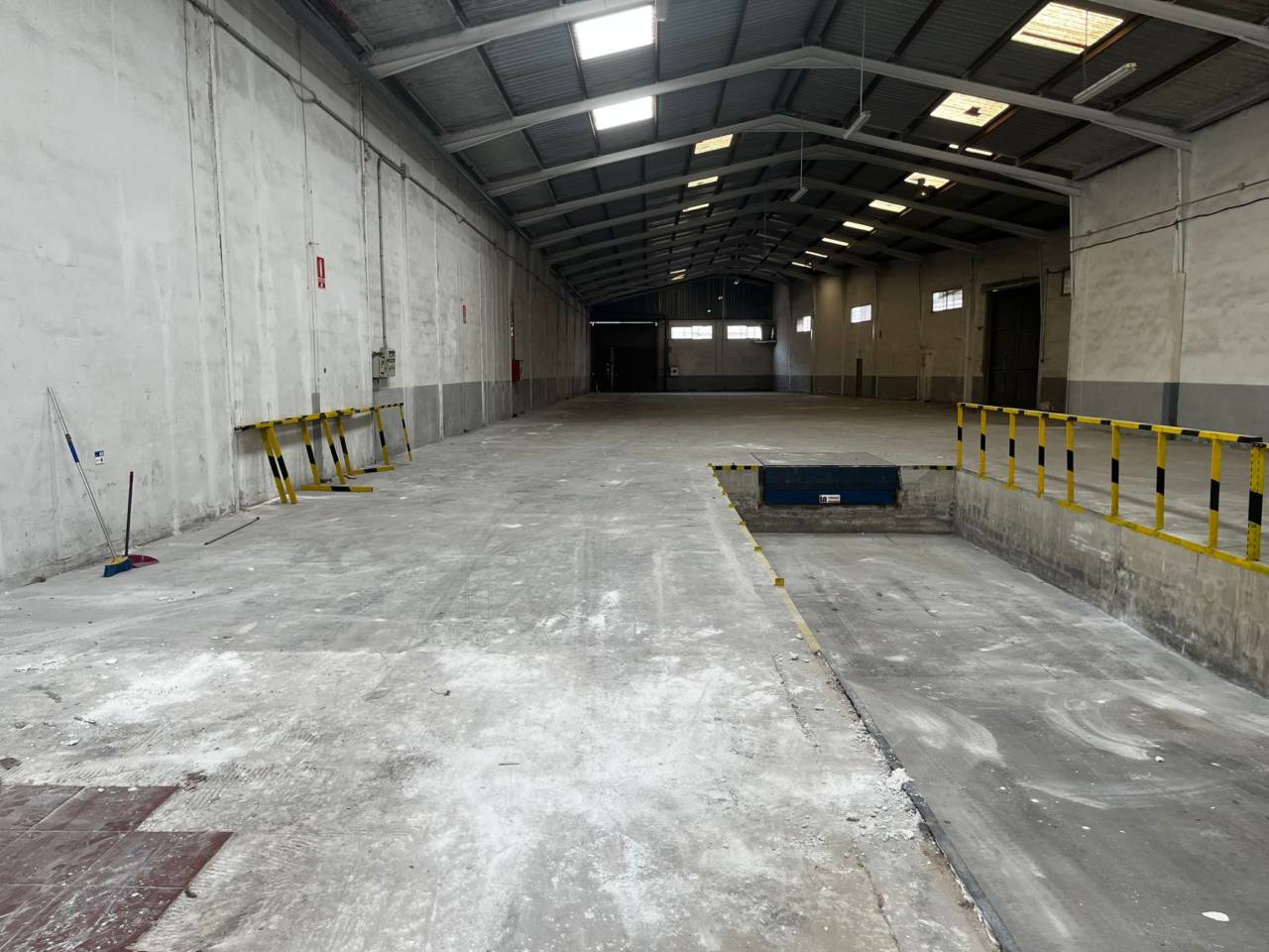 Nave industrial en alquiler en Silla