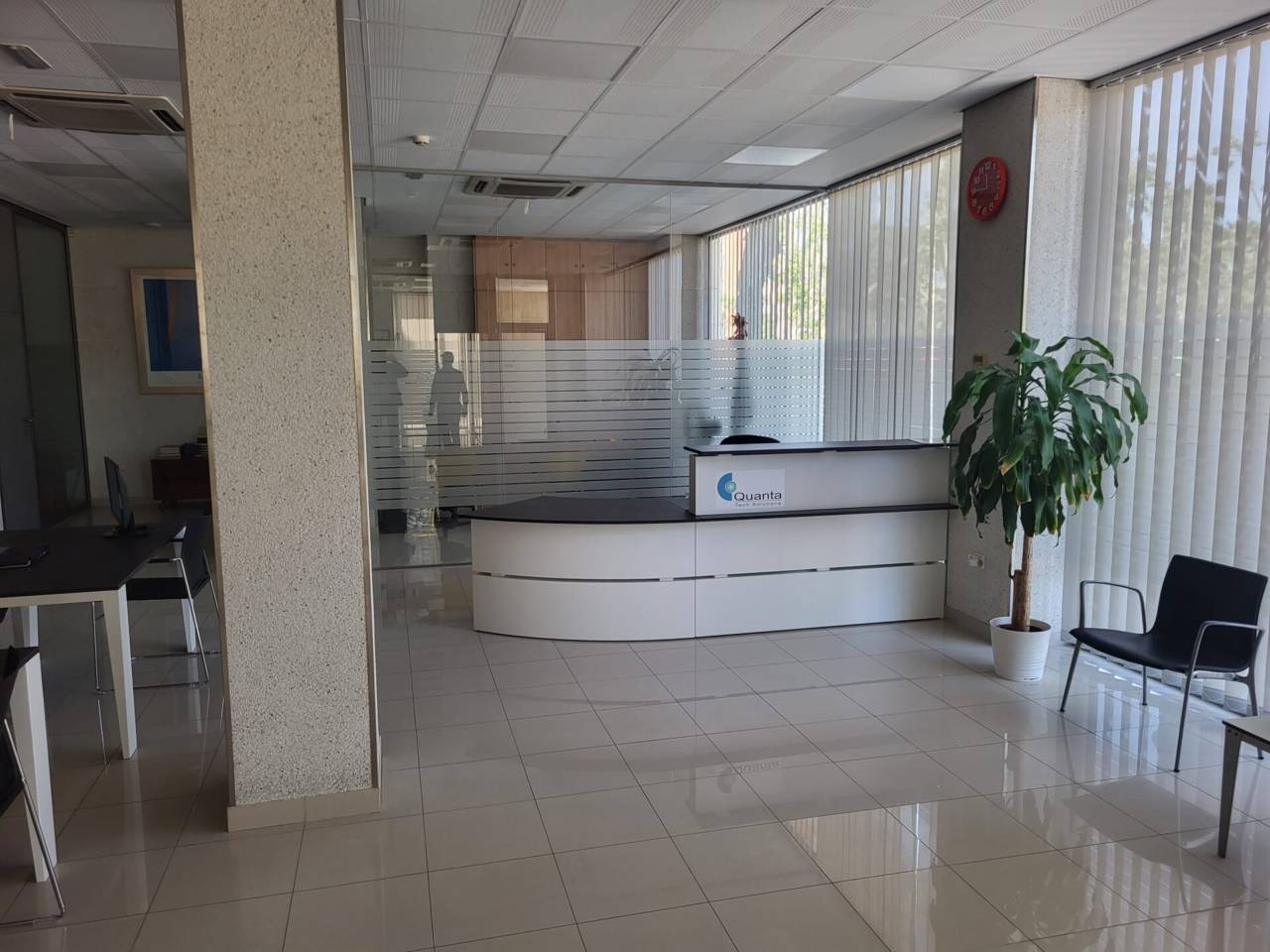 LOCAL COMERCIAL ESQUINERO