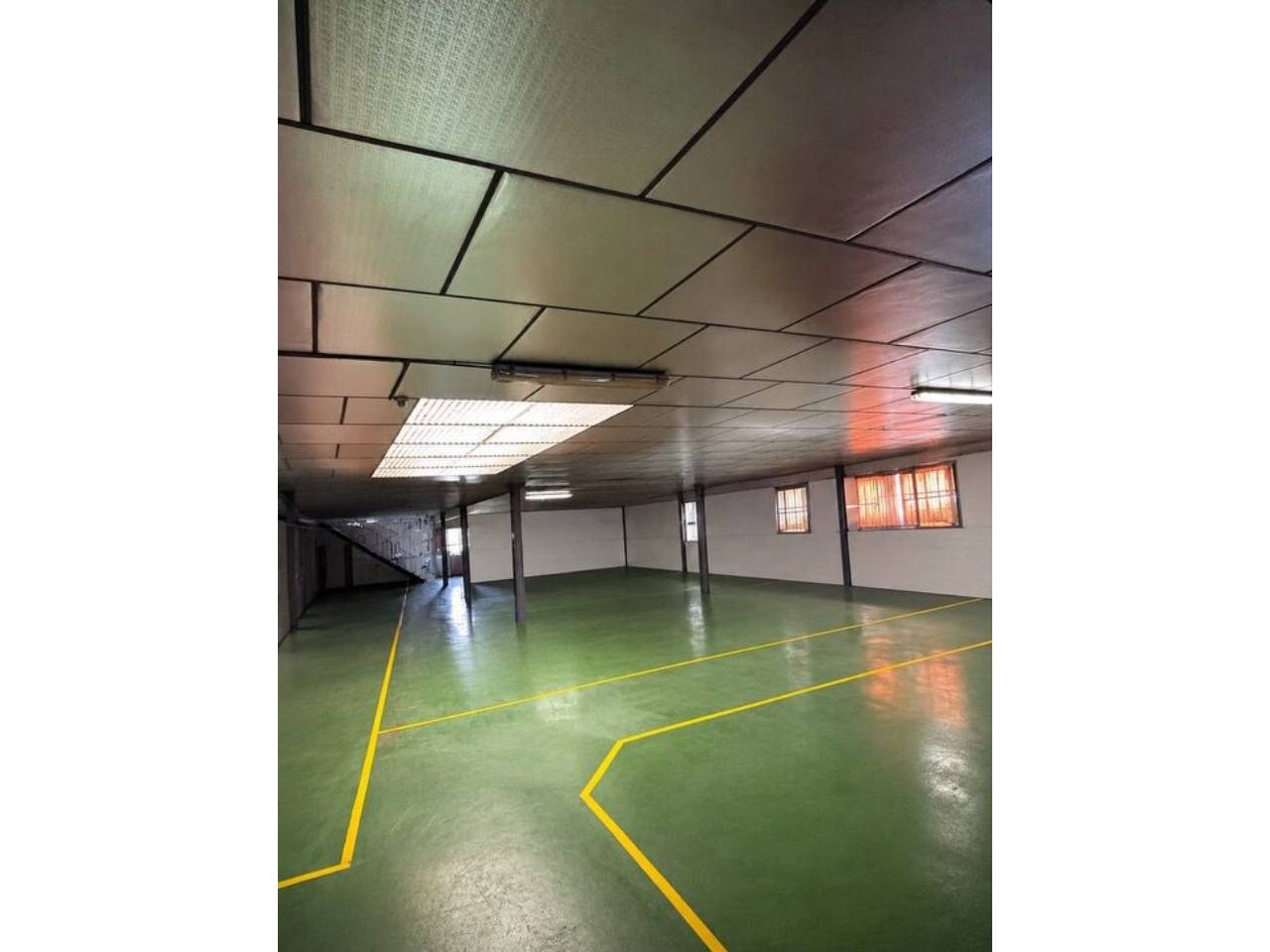 NAVE INDUSTRIAL AVD ESPIOCA ALQUILER