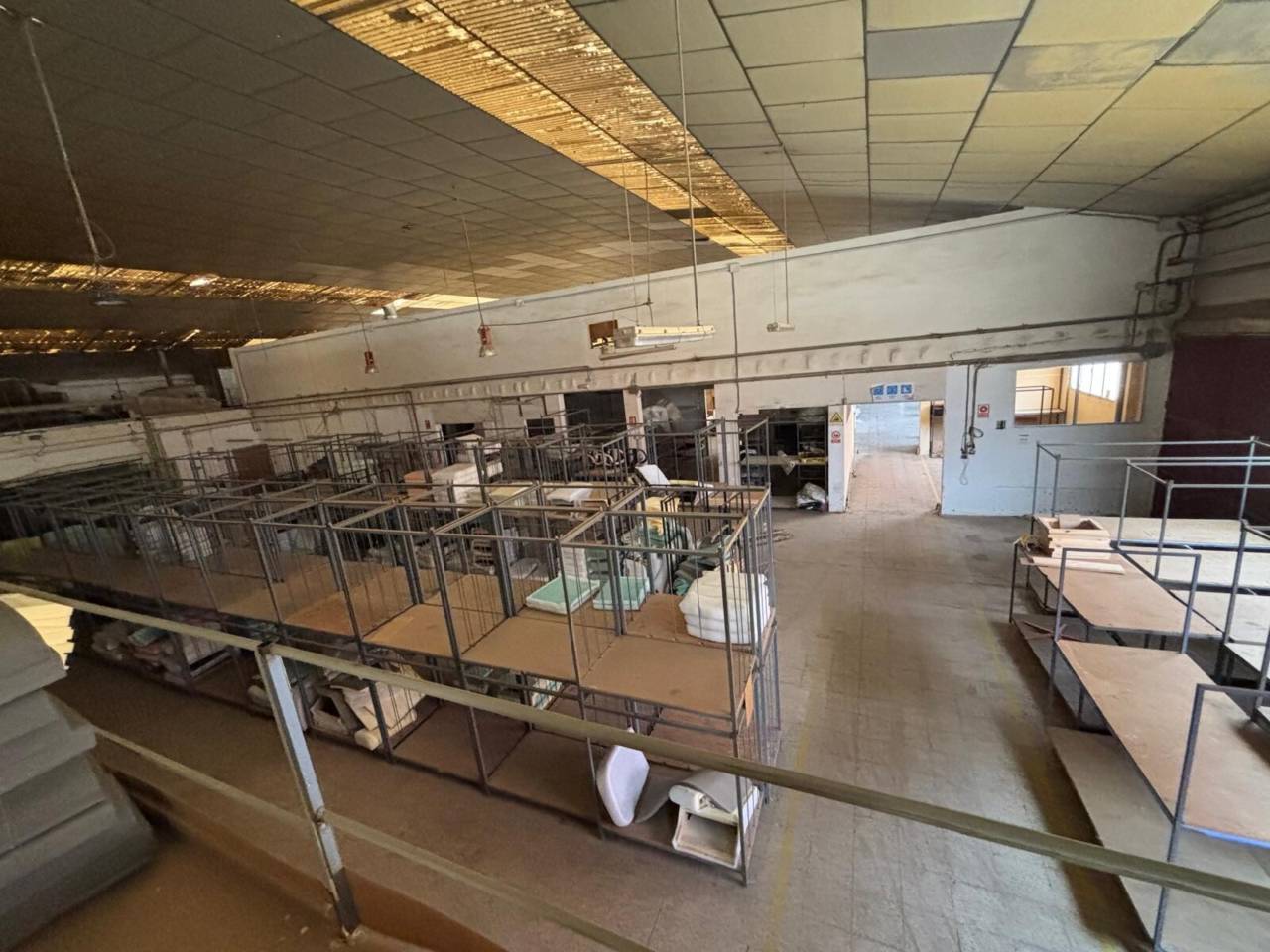 NAVE INDUSTRIAL AVD ESPIOCA ALQUILER