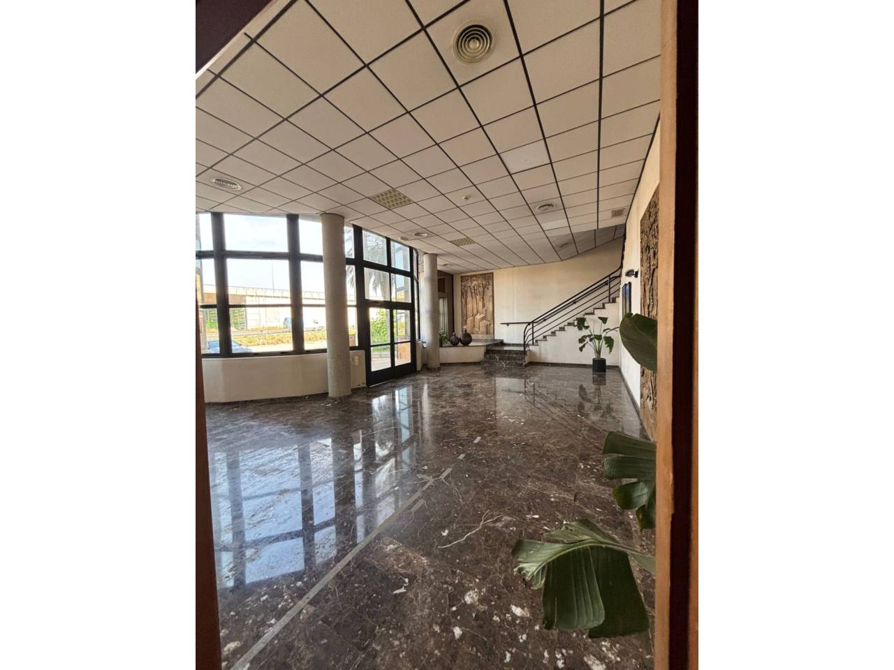 NAVE INDUSTRIAL AVD ESPIOCA ALQUILER