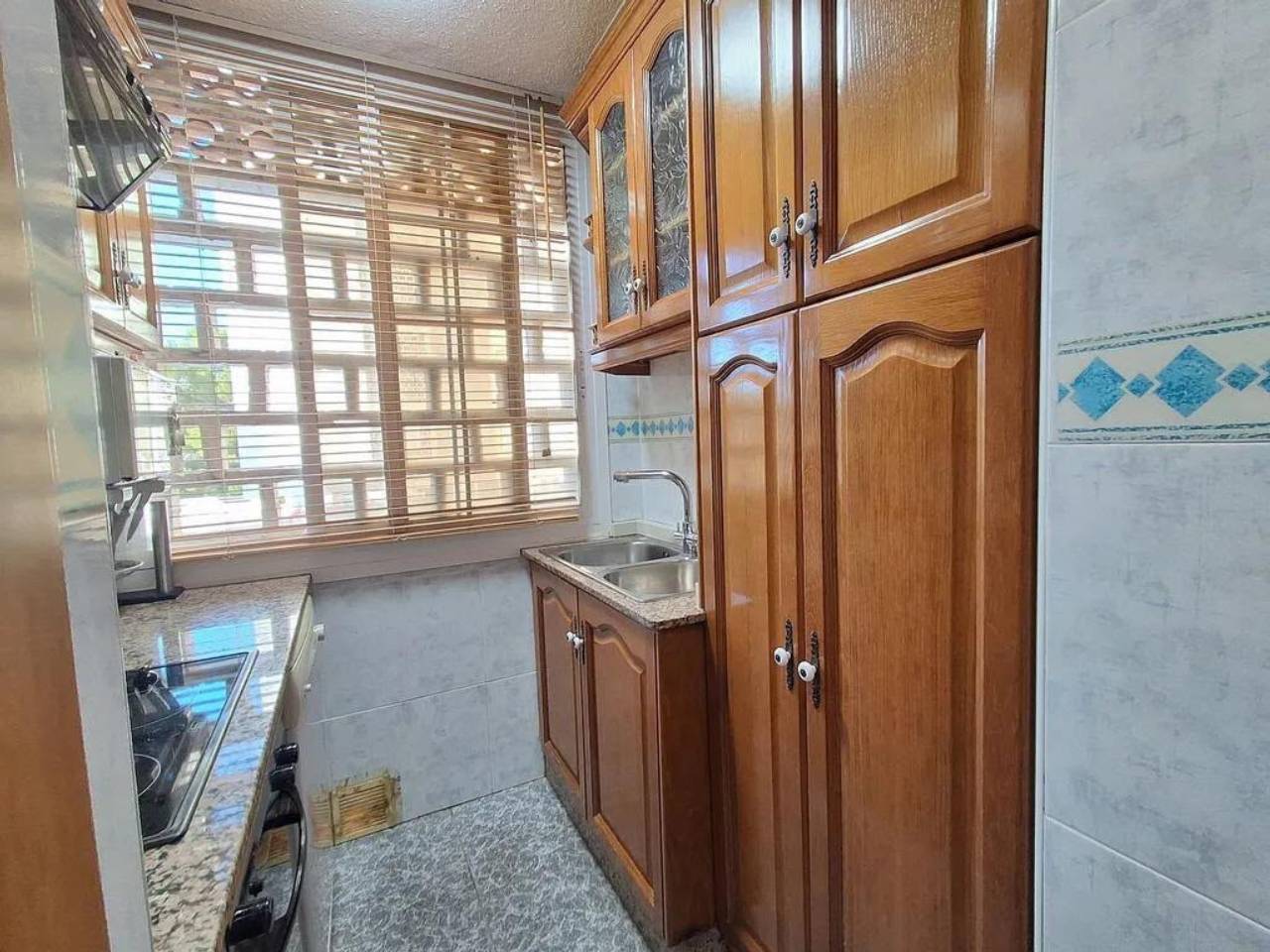 PISO AMUEBLADO CON GARAJE Y TRASTERO