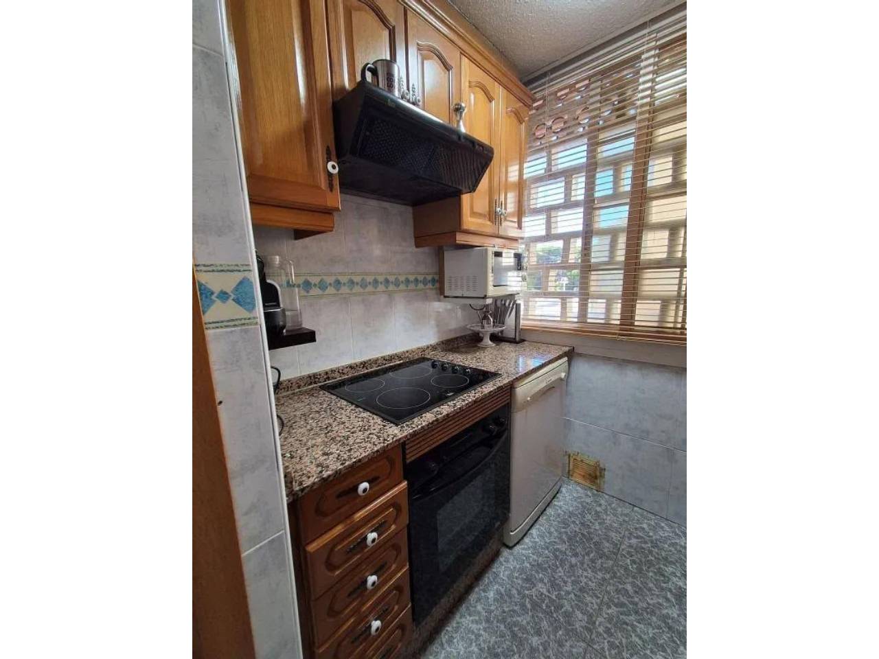 PISO AMUEBLADO CON GARAJE Y TRASTERO