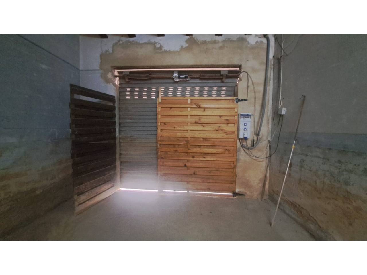 CASA ESQUINERA LLOC NOU